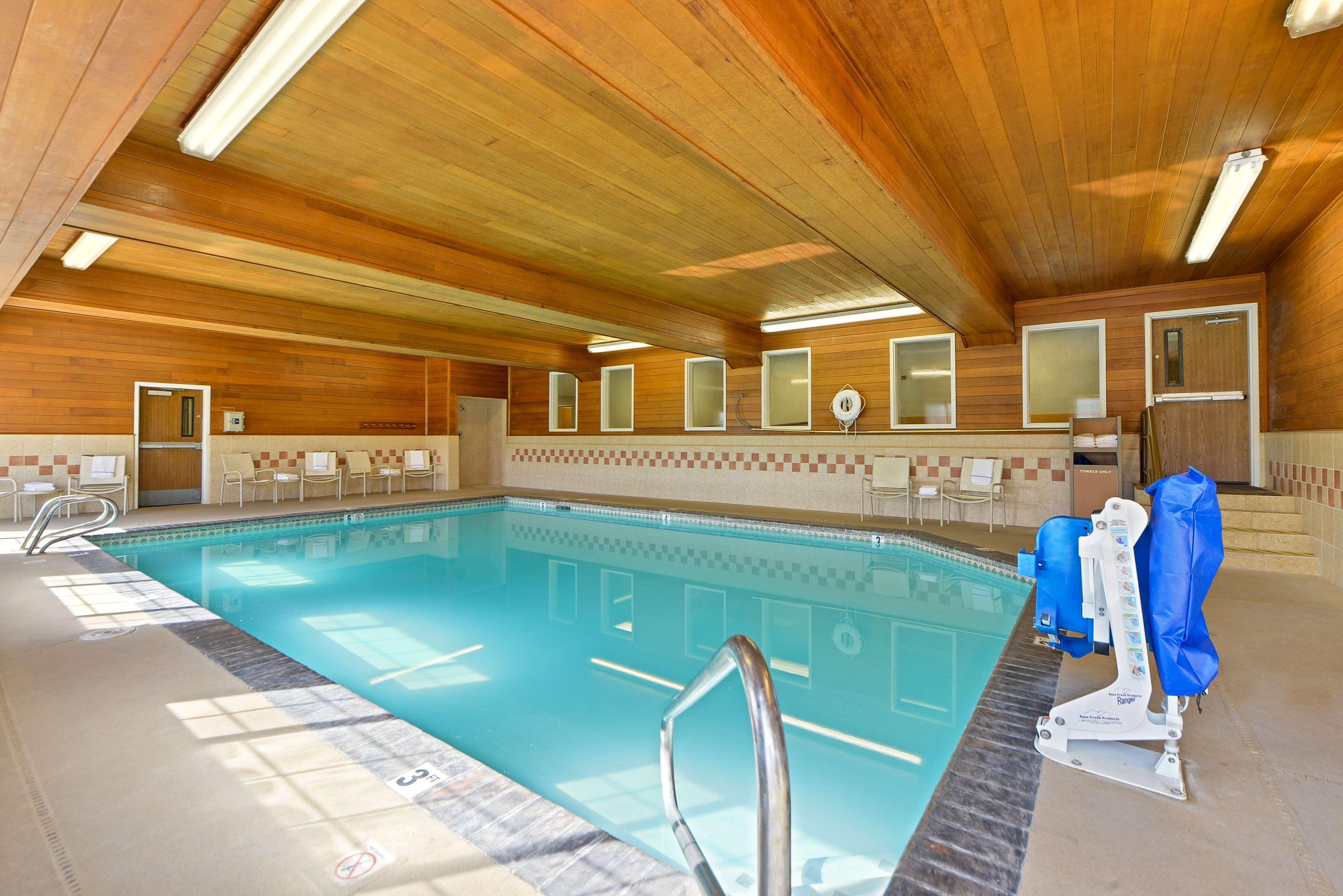 Best Western Plus Rama Inn & Suites ลาแกรนด์ ภายนอก รูปภาพ