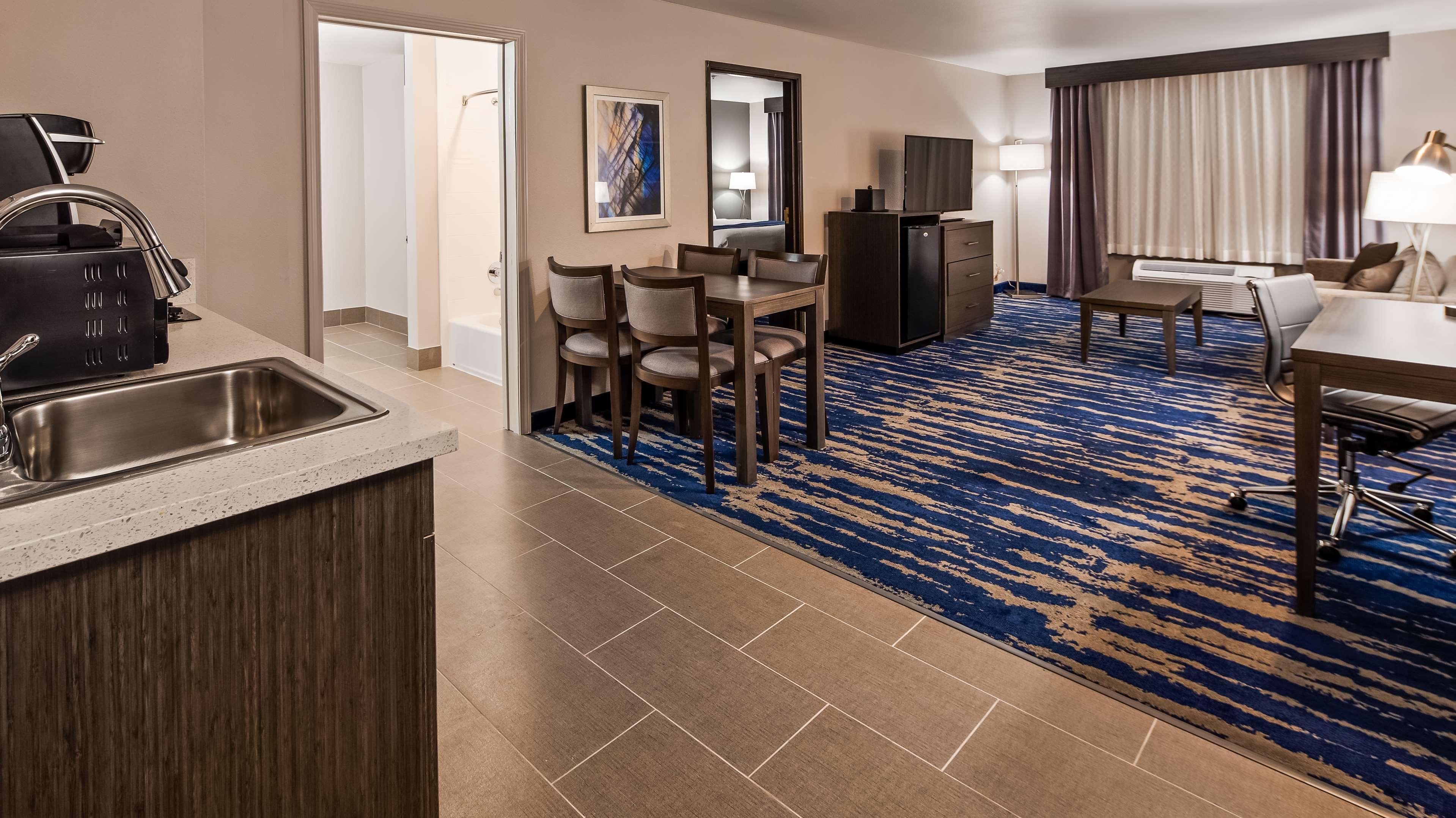 Best Western Plus Rama Inn & Suites ลาแกรนด์ ภายนอก รูปภาพ
