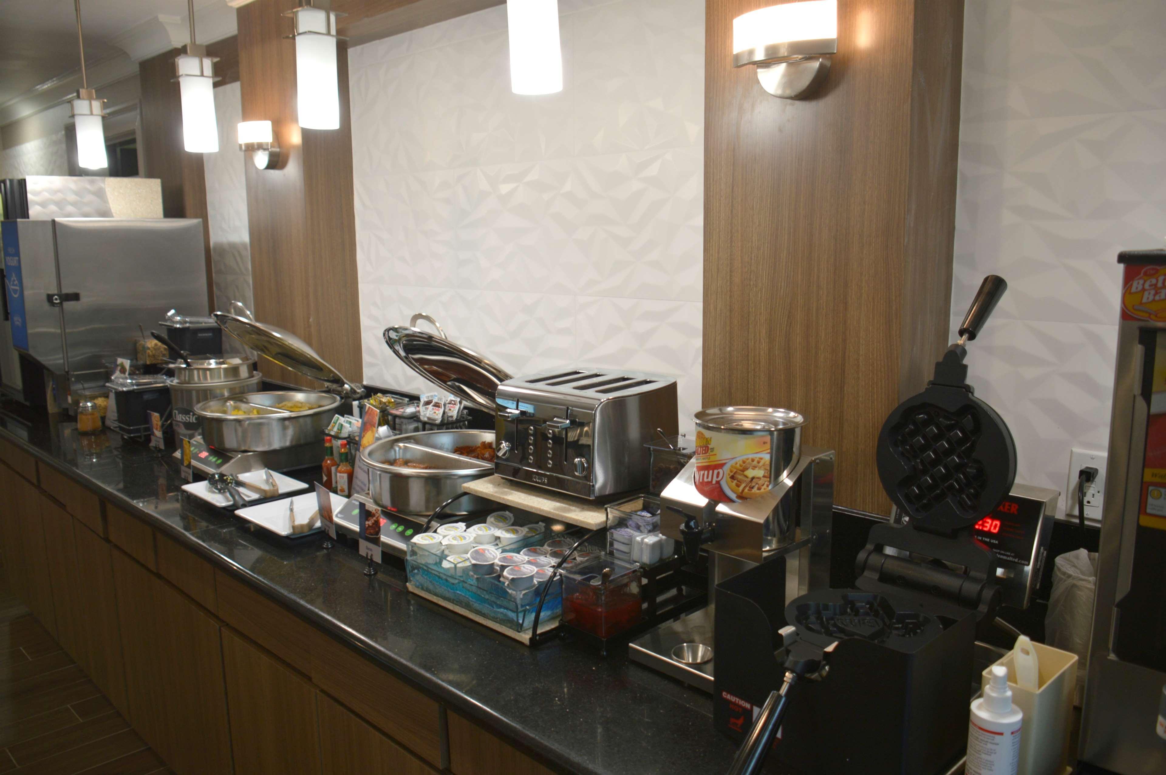 Best Western Plus Rama Inn & Suites ลาแกรนด์ ภายนอก รูปภาพ