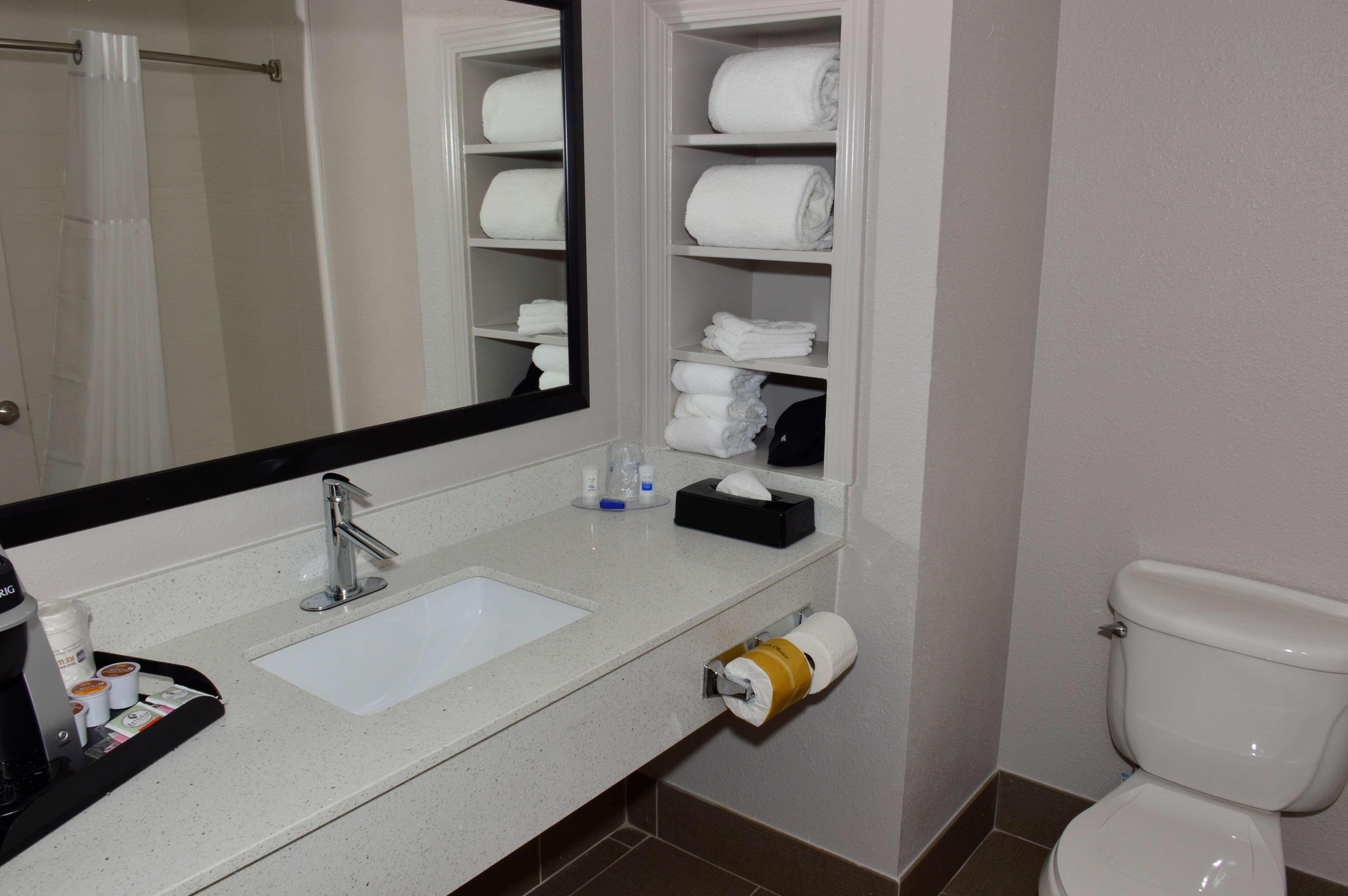 Best Western Plus Rama Inn & Suites ลาแกรนด์ ภายนอก รูปภาพ