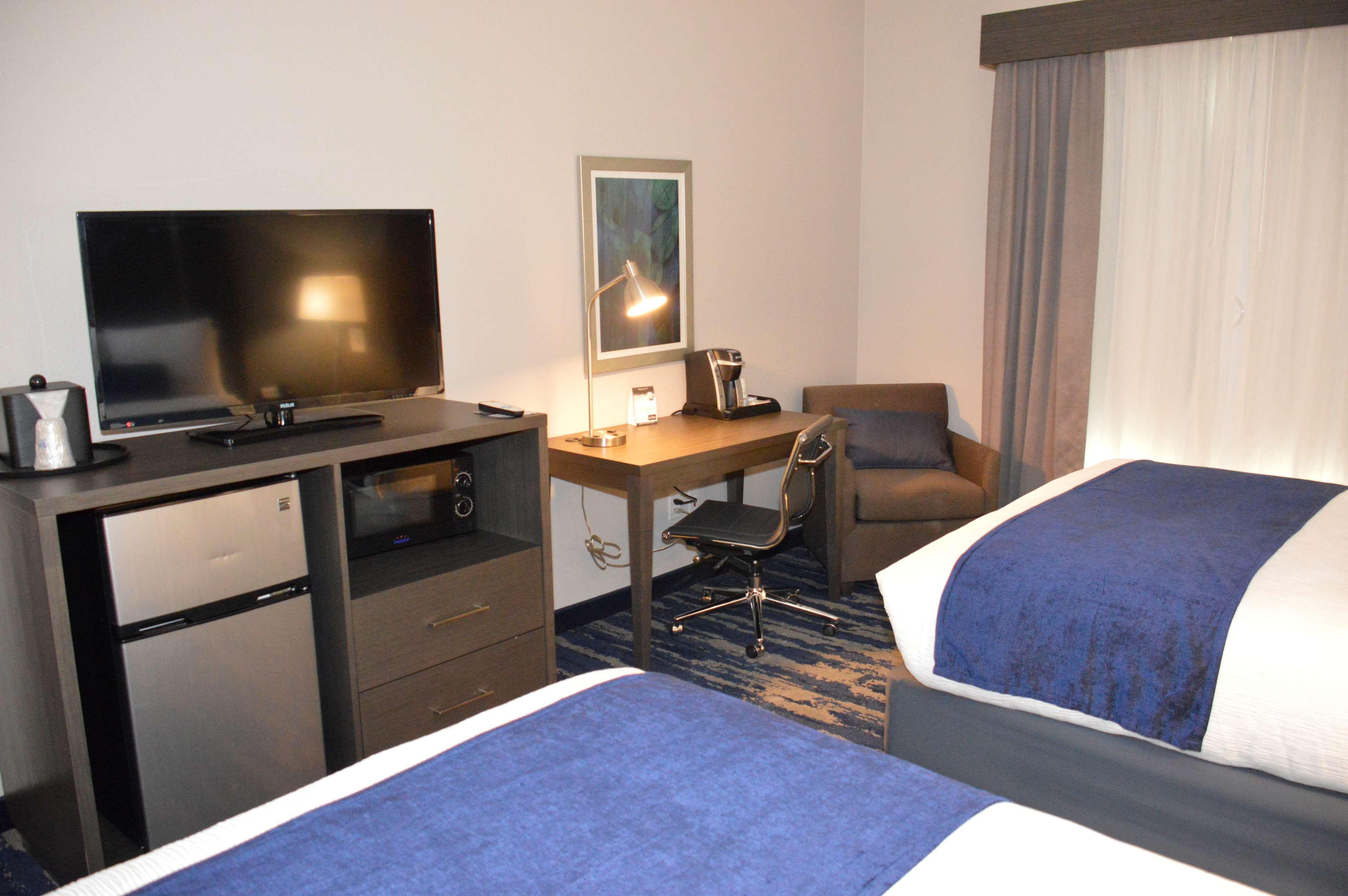 Best Western Plus Rama Inn & Suites ลาแกรนด์ ภายนอก รูปภาพ
