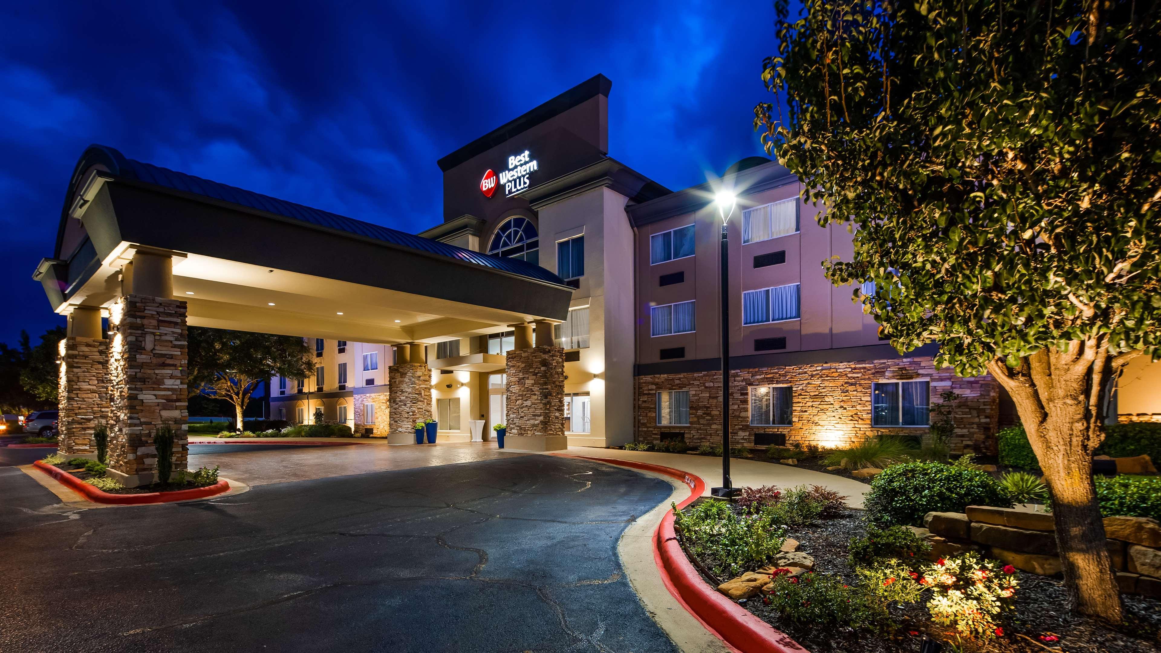 Best Western Plus Rama Inn & Suites ลาแกรนด์ ภายนอก รูปภาพ