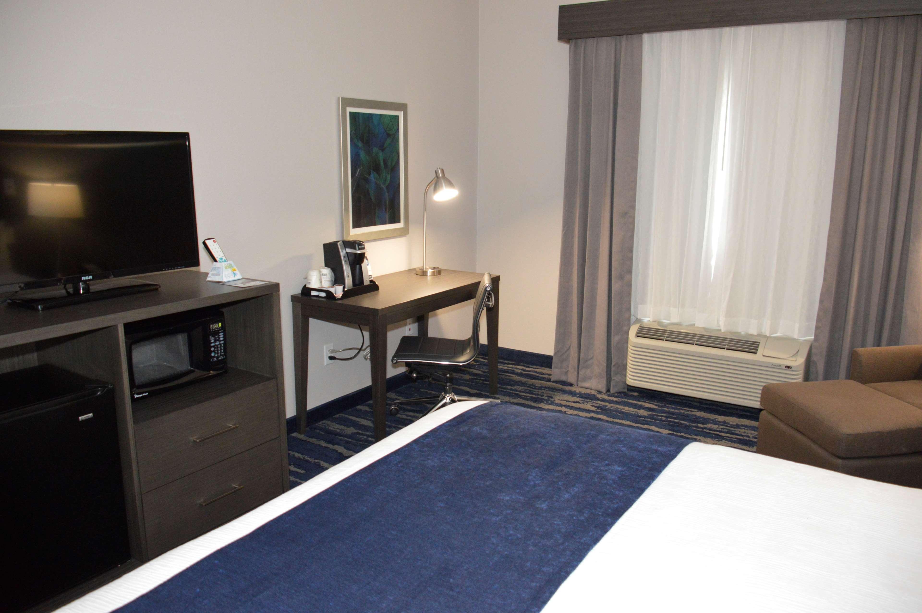 Best Western Plus Rama Inn & Suites ลาแกรนด์ ภายนอก รูปภาพ