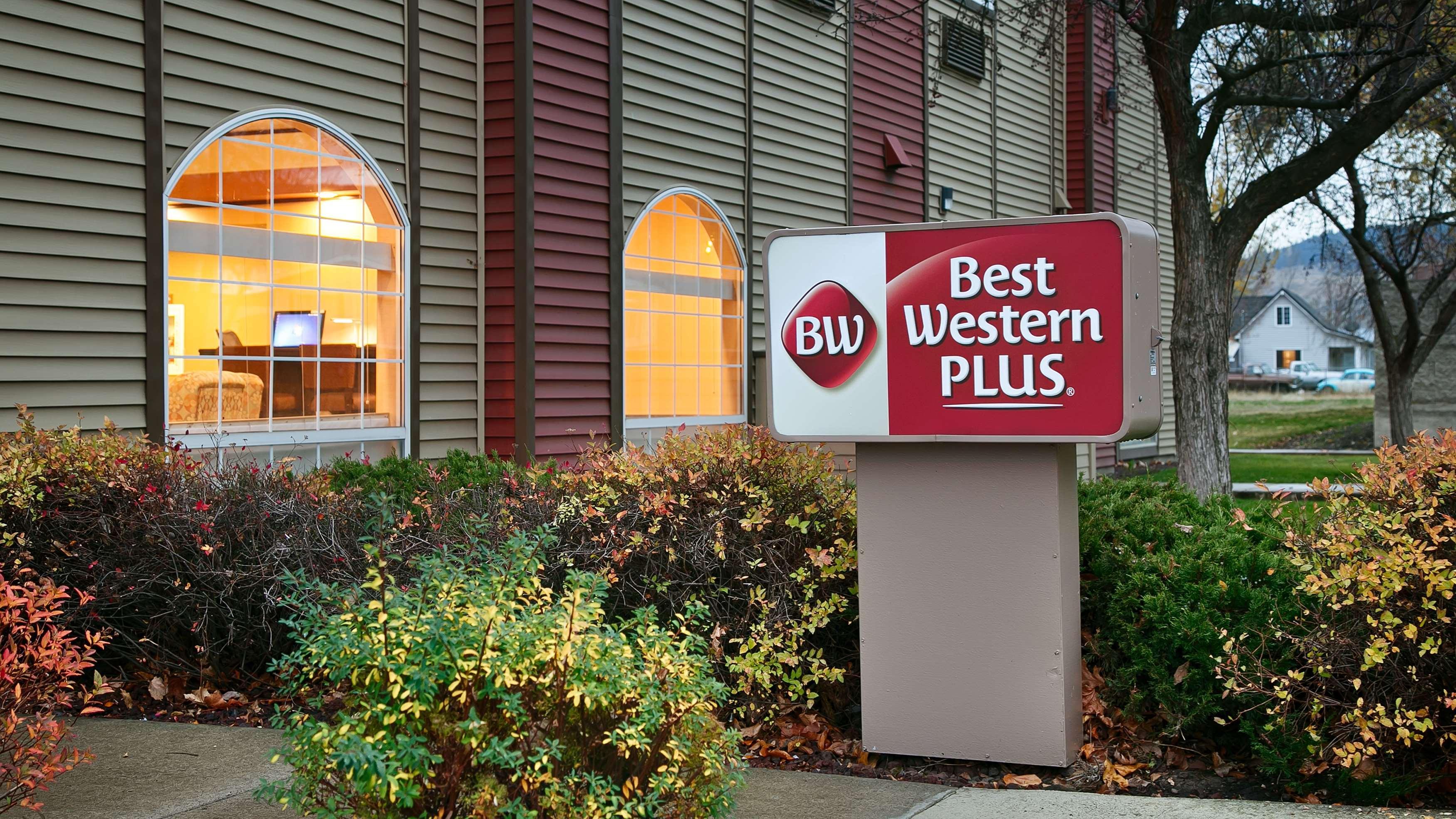 Best Western Plus Rama Inn & Suites ลาแกรนด์ ภายนอก รูปภาพ