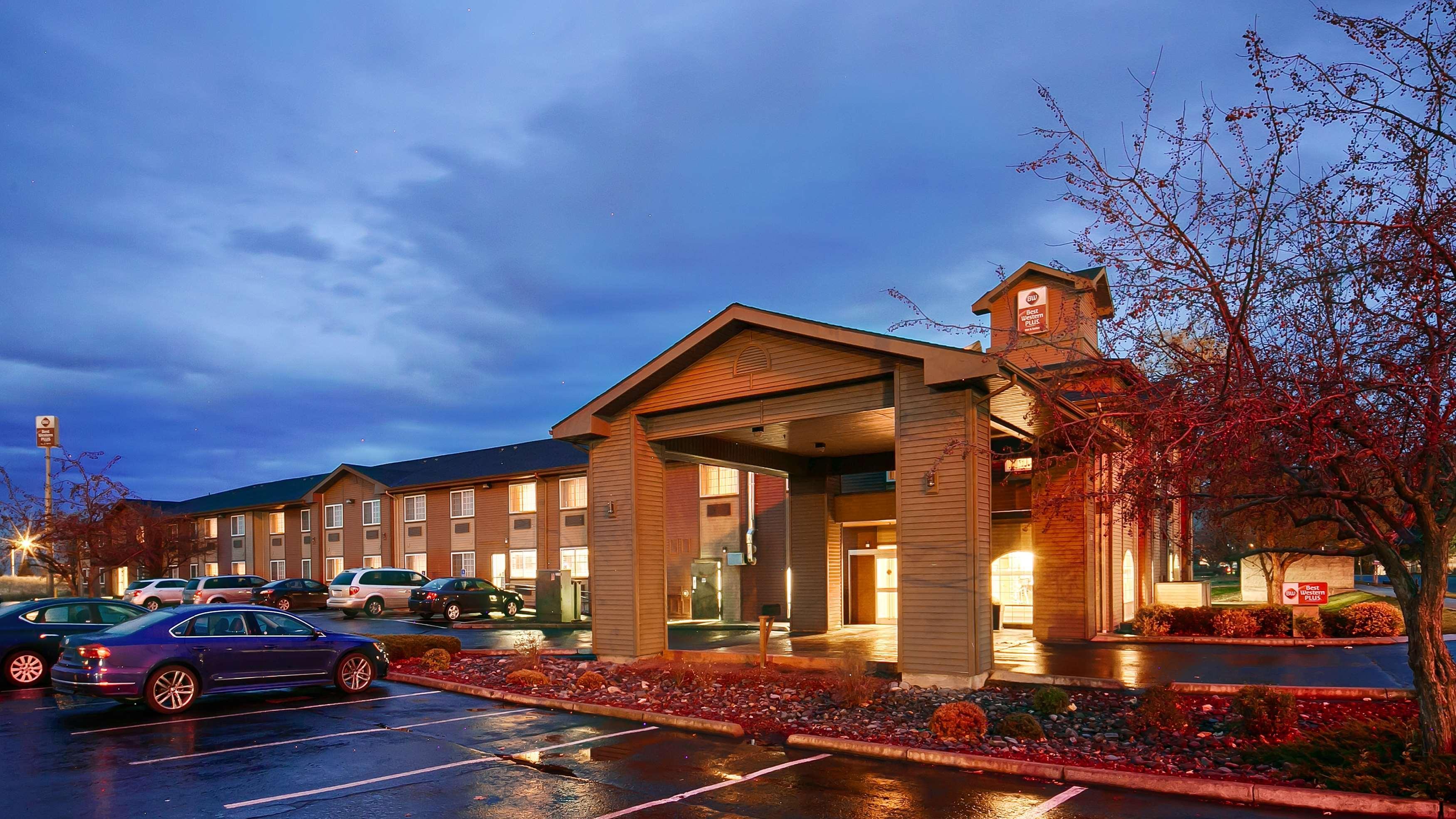 Best Western Plus Rama Inn & Suites ลาแกรนด์ ภายนอก รูปภาพ